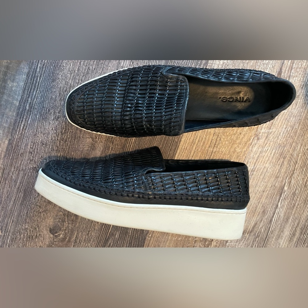 Black leather Vince shoes